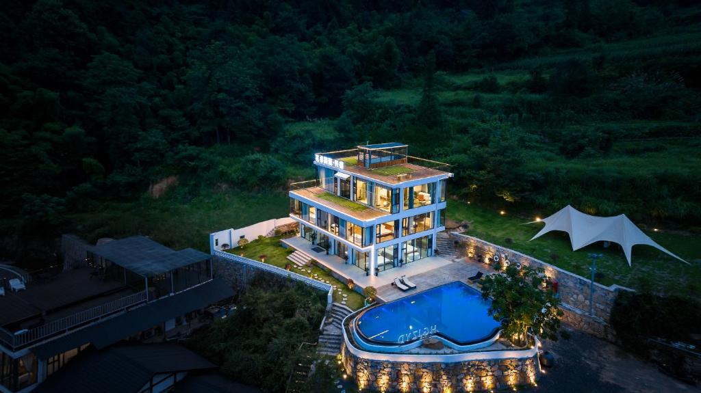 Chaqiyu House | Zhangjiajie Flowers Valley,Watching Sunrise Cloud Sea, enjoying an infinity pool, free Chinese and Western breakfast, and free shuttle service to the entrance of the National Forest Park