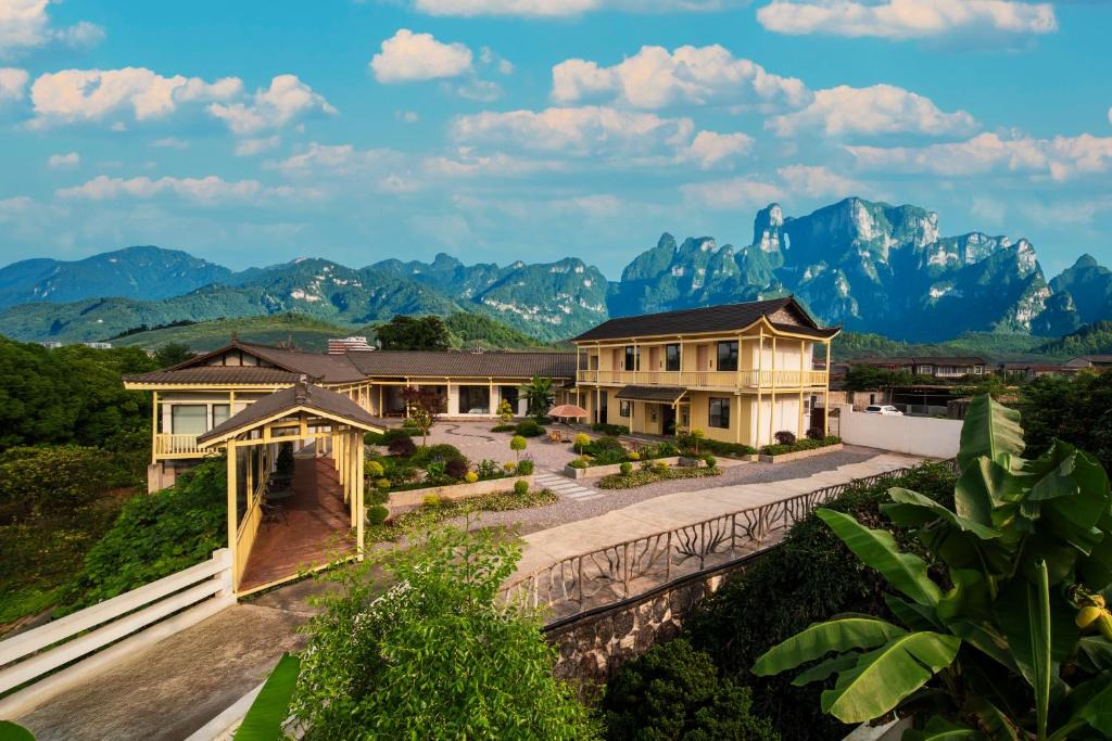 Yongding House | Zhangjiajie The Brookside Hotel& Tianmen National Forest Park & Free pick up service