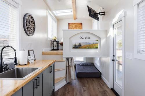 Apple Valley House | Zion Adventure Tiny Home, Cozy Fireplace & Deck