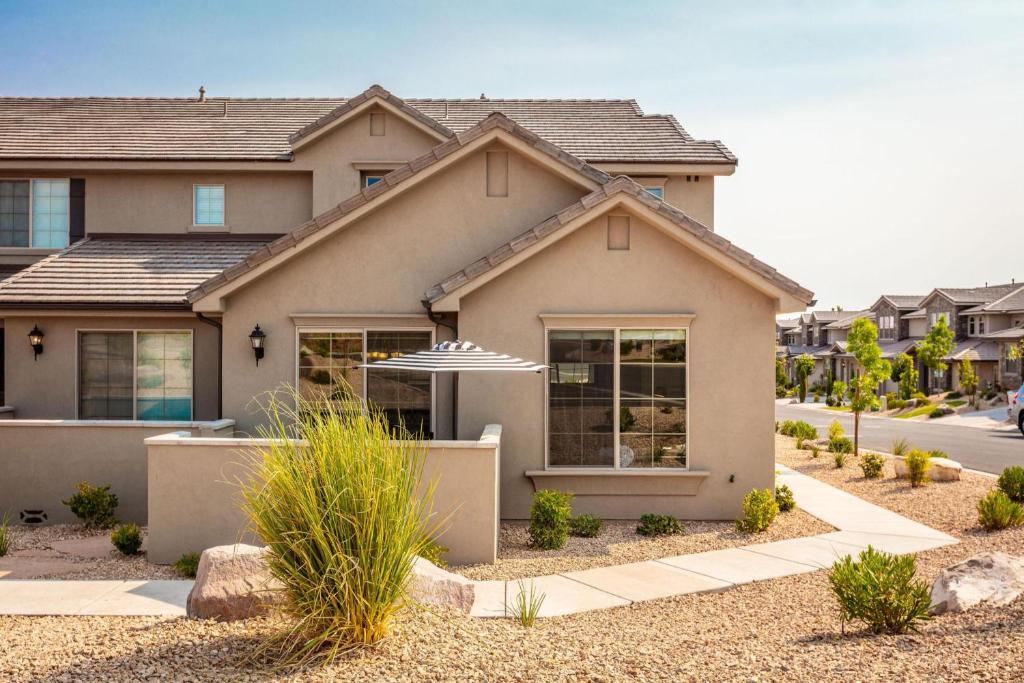 Sienna Hills Apartment | Zion Sunrise
