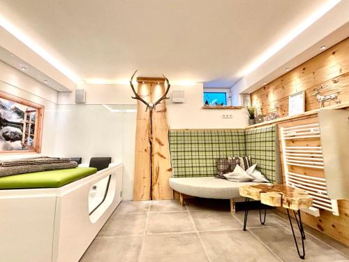 Daiting Apartment | Zirben Spa - Wellness Ferienwohnung in Bayern l Altmühltal l Privater Whirlpool & Sauna l DTV 5 Sterne für Paare und Familie