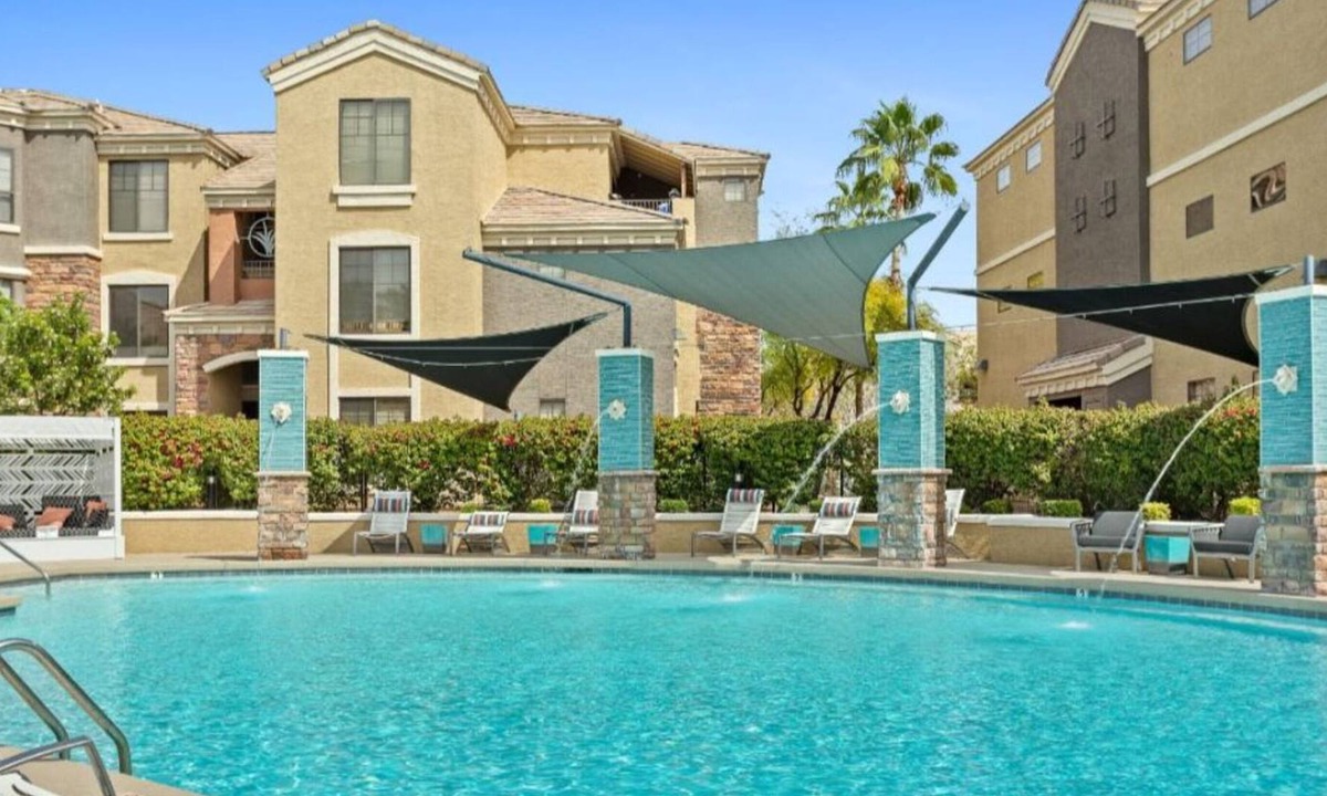 Glendale Sports and Entertainment District Condo | Zone Apartments