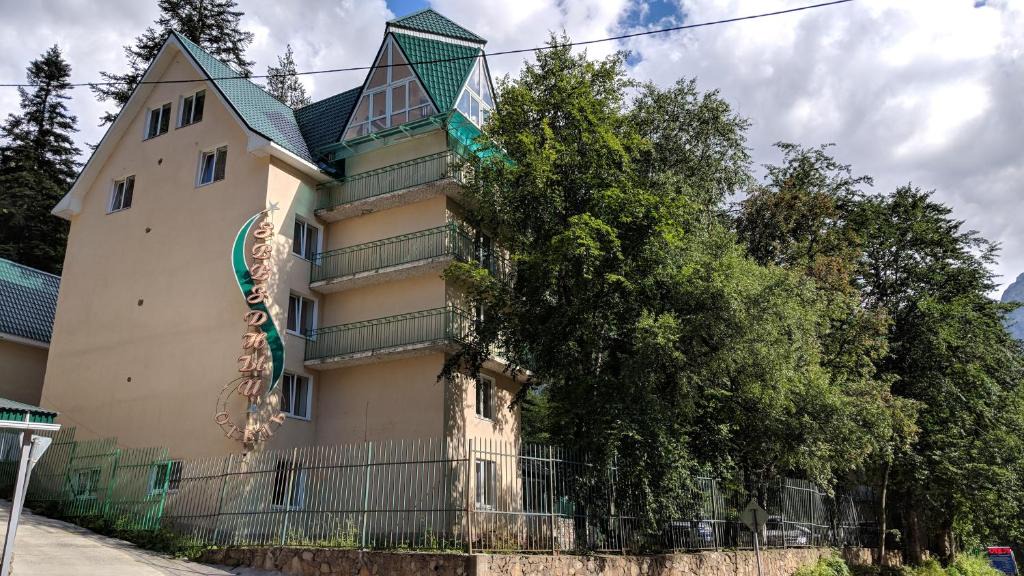 Dombay Hotel | Zvezdniy
