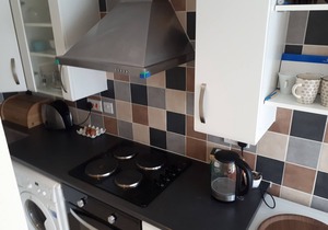 1 Bed Flat - Sleeps 2 - Pets - Garden - Parking