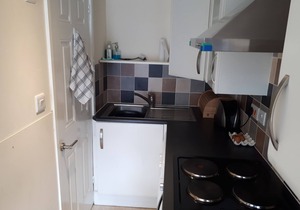 1 Bed Flat - Sleeps 2 - Pets - Garden - Parking