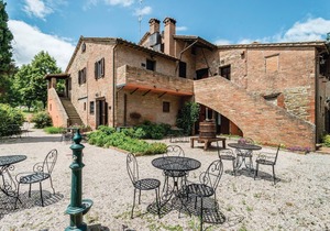 1 bedroom accommodation in Castiglione d.Lago PG