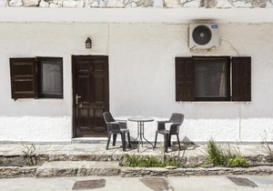 #10 Despina Studios Kastanies Raxes Ikaria