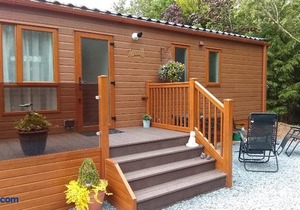 11 Burnside Lodge