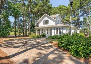1369 Laurel Grove - The Crows Nest