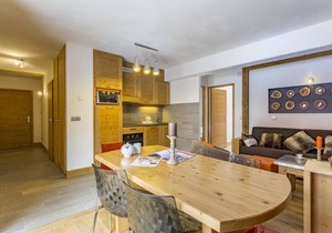 150m from resort center, fitness, swimming pool, sauna, hammam, balcony, tv, 112m², Tignes