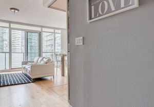1BR Modern Downtown Condo Scotiabank Arena/CN