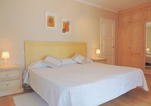 2 Beautiful Villas Offered Together with Communal Garden/Pool/Terrace only 200 m from the Beach!