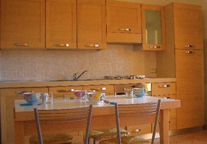 2 Bed Flat - Sleeps 4 - Garden - Parking - Wifi