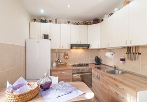 2 bedroom accommodation in Srinjine