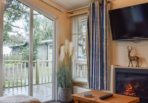 2 bedroom accommodation in Corton