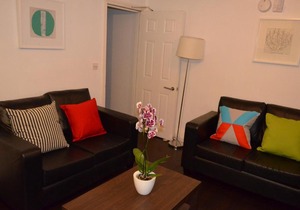 2 bedrooms en-suite near Victoria