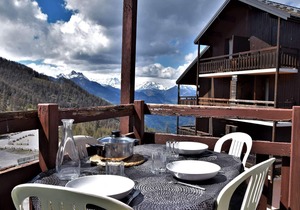 2-Room Apartment with Cabins, Sleeps 4, Central Risoul, Pet-Friendly