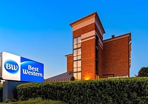 2-Star Hotel ∙ Best Western Hampton Coliseum Inn