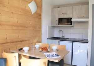 200m from resort center, 2nd floor, balcony, tv, ski locker, 25m², Serre Chevalier