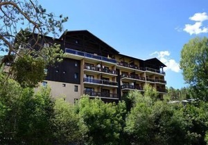 200m from resort center, 3rd floor, balcony, tv, ski locker, 38m², Serre Chevalier