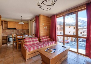 200m from resort center, fitness, swimming pool, sauna, hammam, balcony, tv, ski locker, 35m²