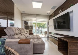 205-A Boulevard - 50m from the beach & Front Avenue - Luxury Condominium - Heated Swimming Pool - Jacuzzi - 24h Concierge
