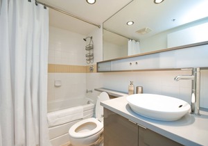 3 Bedrooms/3 Baths House in Downtown Vancouver