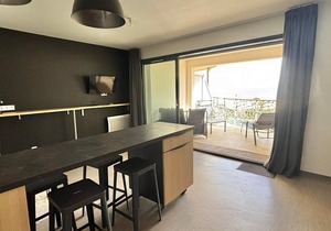 Accessible apartment with balcony, pool, parking, and beach in La Tranche-sur-Mer