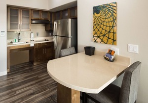 Accessible Studio Suite w/Free Breakfast
