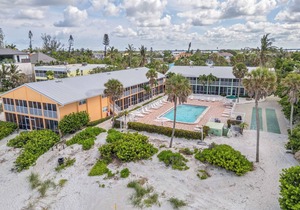 Affordable Beach Studio – Silver Sands #257A by RVA