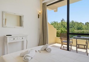 Alexandra Studio 2