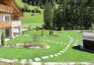 Alpine Mountain Chalet (H4PR7N5)
