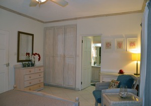 Amazing Beachfront Condo With Pool On Tranquil Worthing Beach - Leith Court #12