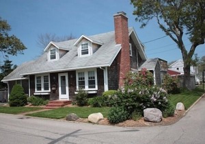 Amazing Falmouth Heights House Just Steps Away from Beach