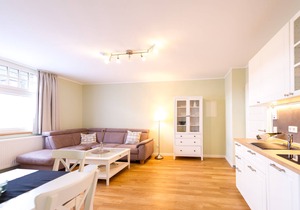 Ap 8 - Herrenberg-Junior Suite-Deluxe-Ensuite with Shower-Courtyard view