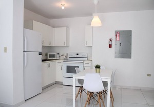 Apartamento completo a minutos de la playa poza del obispo en Arecibo 2101
