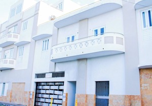 Apartamento completo a minutos de la playa en Arecibo 2104