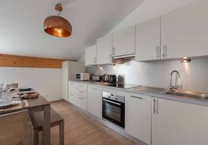 Apartment for 4 pp - top floor, modern, close to center and ski lifts