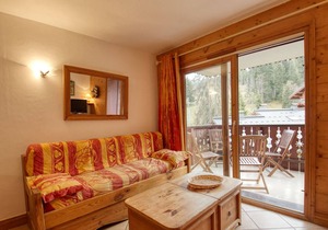 Apartment for 7, ski-in/ski-out, balcony