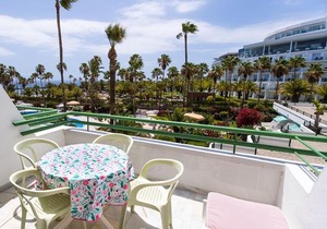Apartment in beachfront complex in El Duque area, Costa Adeje