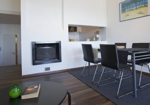 Attractive 2-room apartment with sunbath, pool and dream view