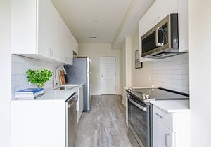Barsala | Premier 1BD near Jackson Train Station
