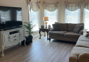 Beach Block, Professionally Decorated 4Bed/3.5 Bath with 2 Master Suites