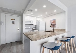Beach Condo/High-End Finishes/Island Beach Resort/No Cleaning Fee/Condo 310