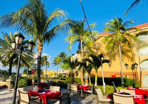 Beach Front: Eagle Beach - La Cabana Beach Resort & Casino