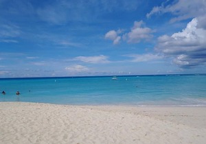 Beach Front: Eagle Beach - La Cabana Beach Resort & Casino