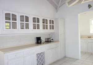 Beachfront 2 bedroom apt. No. 4 right one of the white sand beach of Silver Sands