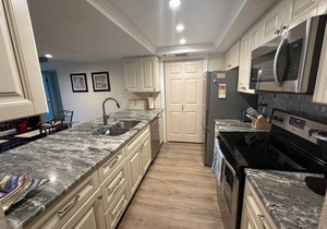 Beachfront 2BR Condo | Pool, Hot Tub & Beach Gear