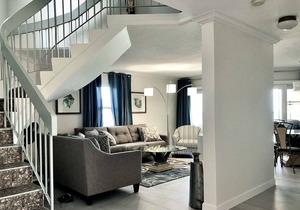 Beachfront - Seven Mile Beach! 3-Bedroom, Double Balcony Condo, Sleeps 6.