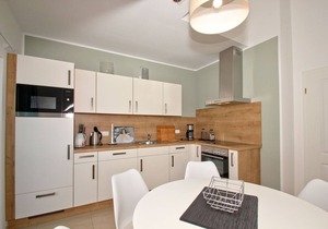 Beachfront vacation rental with a balcony, access to the pool and sauna - Rex Rugia H-1010 -